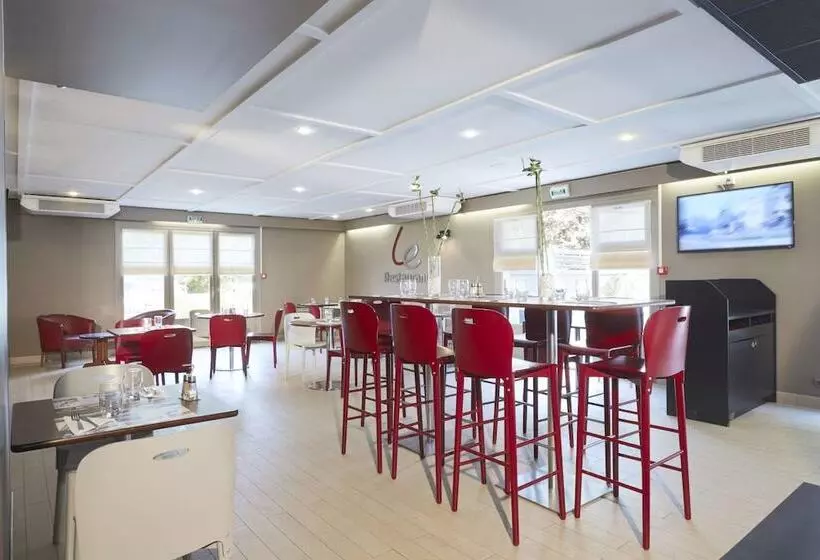 Отель Campanile Béthune Fouquières Les Béthune