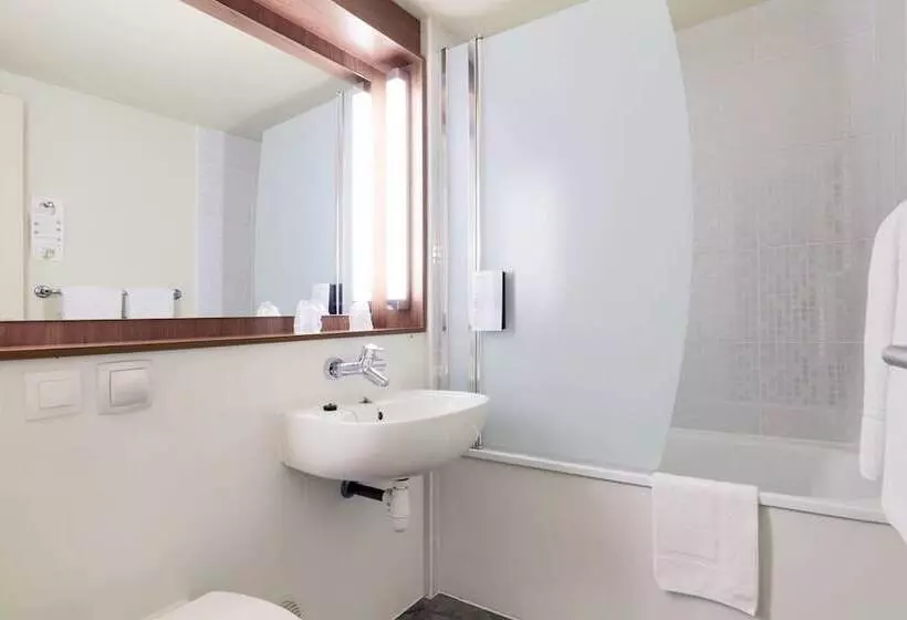 Отель Campanile Béthune Fouquières Les Béthune