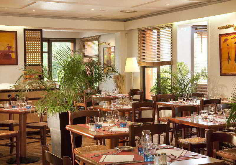 فندق Campanile Lourdes