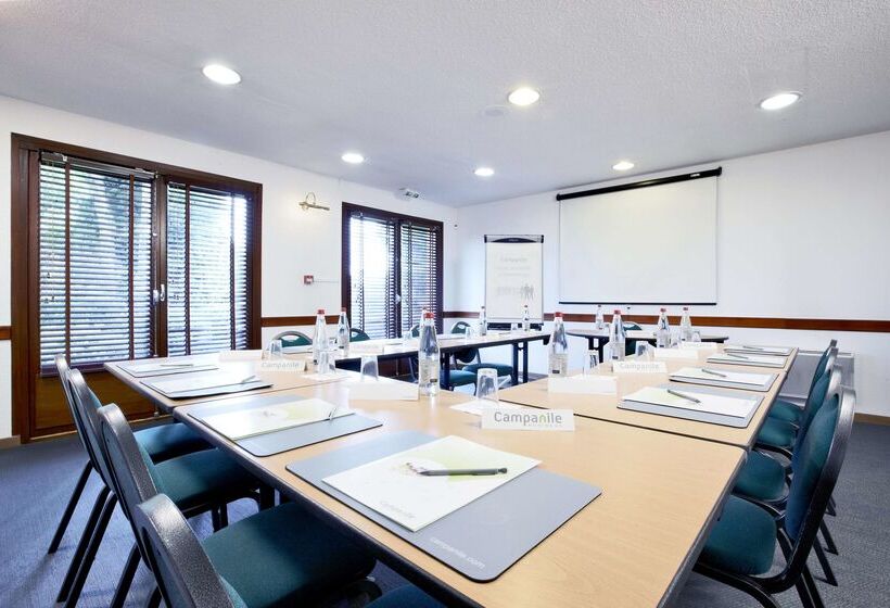 فندق Campanile Maubeuge