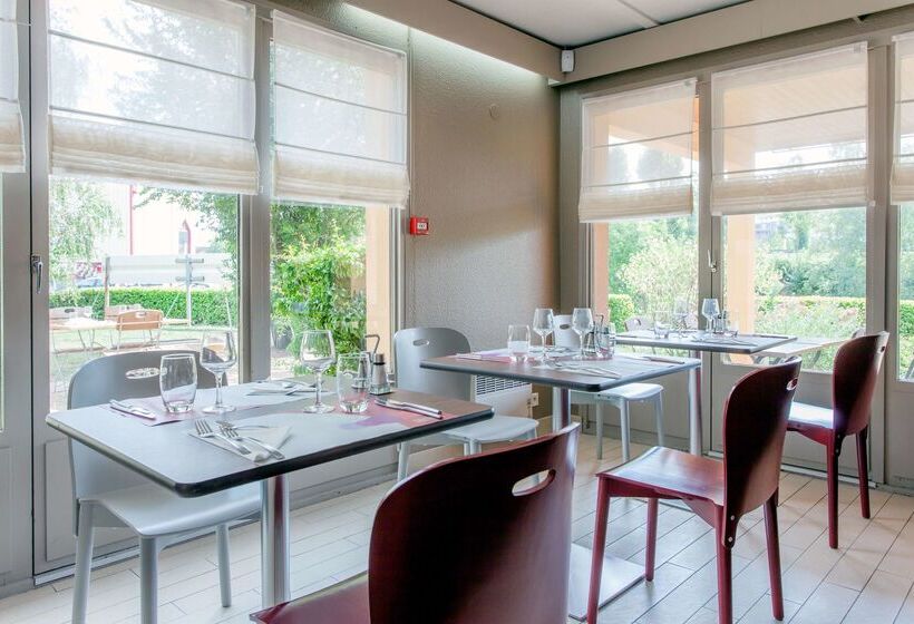 בית מלון כפרי Campanile Rodez