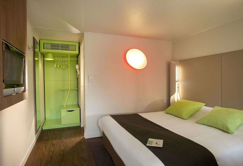 هتل Campanile Saint Germain En Laye