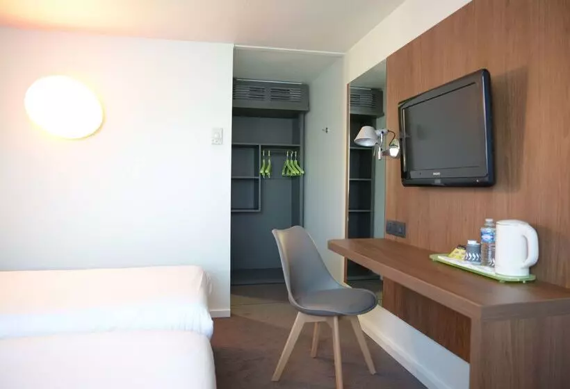 בית מלון כפרי Campanile Sete  Balaruc