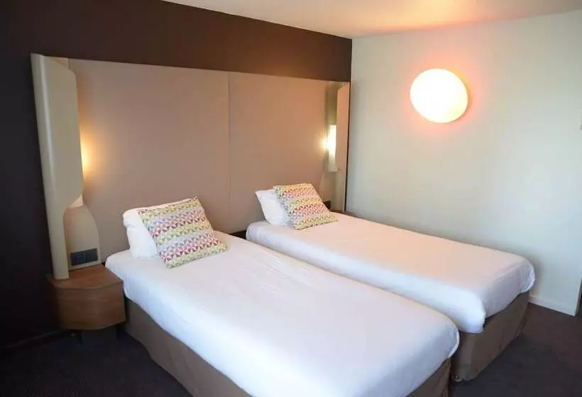 בית מלון כפרי Campanile Sete  Balaruc