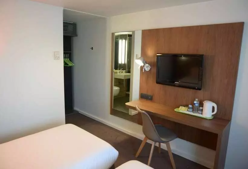 בית מלון כפרי Campanile Sete  Balaruc