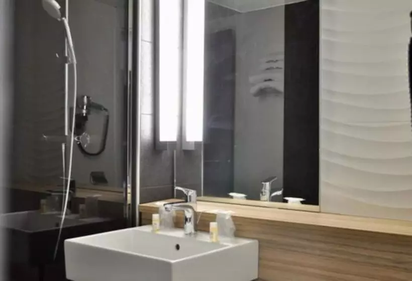 בית מלון כפרי Campanile Sete  Balaruc