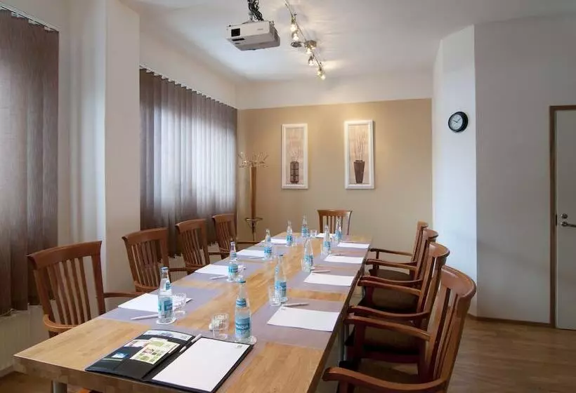 Hotel Holiday Inn Helsinki Vantaa Airport, An Ihg