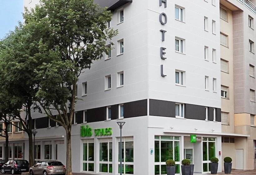 هتل Ibis Styles Lyon Villeurbanne Parc De La Tête D Or