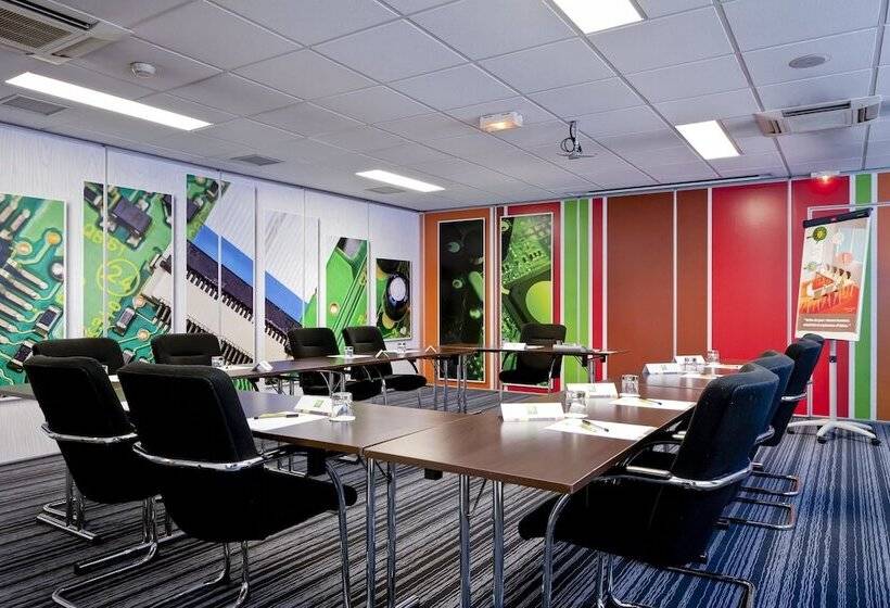 هتل Ibis Styles Lyon Villeurbanne Parc De La Tête D Or