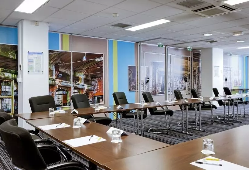 酒店 Ibis Styles Lyon Villeurbanne Parc De La Tête D Or