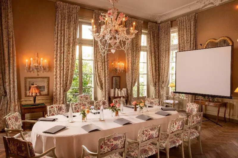 Отель La Mirande