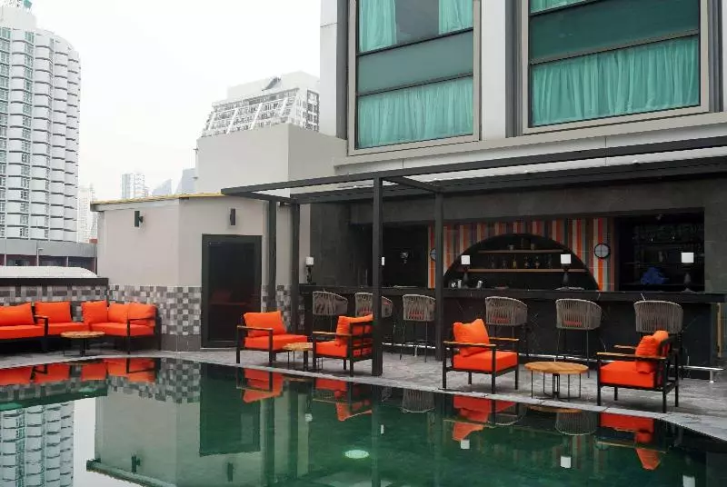 Hotelli Ramada By Wyndham Bangkok Sukhumvit 11