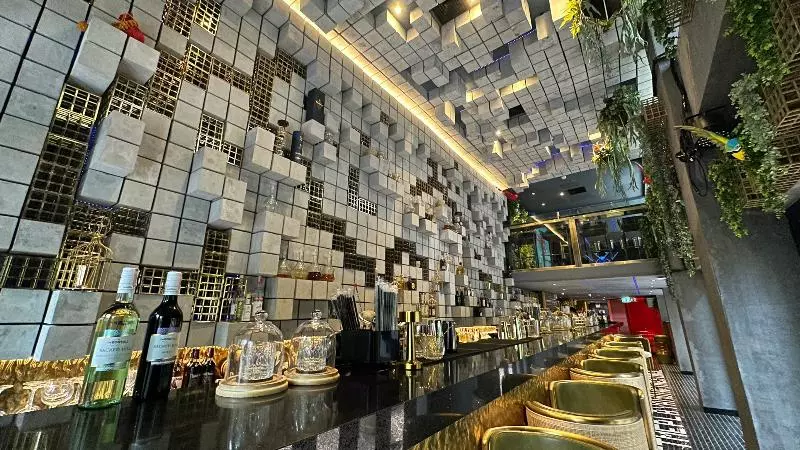 Hotelli Ramada By Wyndham Bangkok Sukhumvit 11