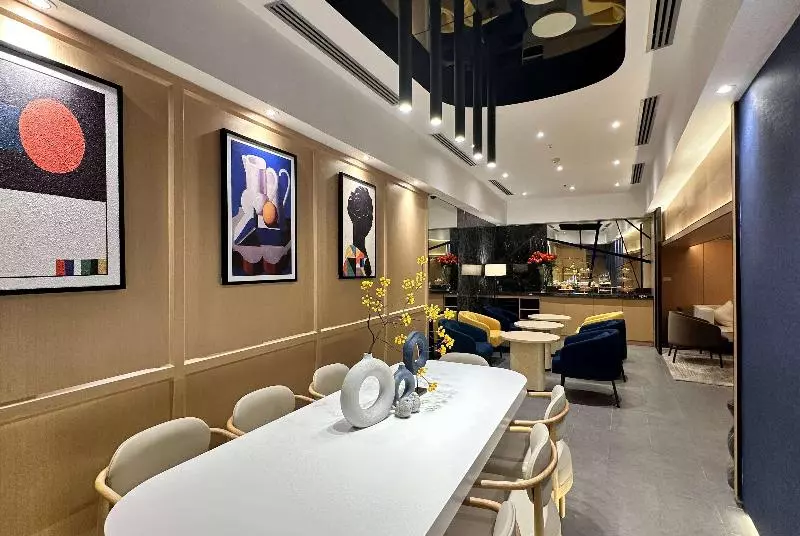 Hotelli Ramada By Wyndham Bangkok Sukhumvit 11