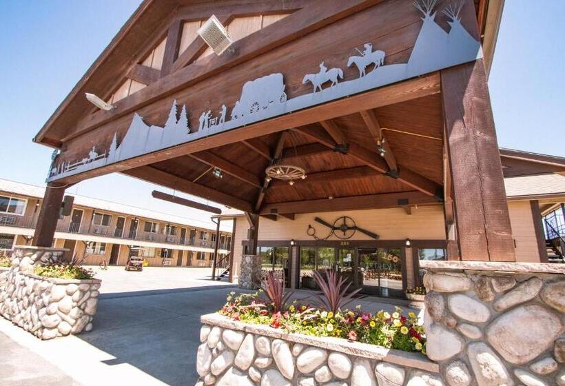 בית מלון כפרי Brandin  Iron Inn