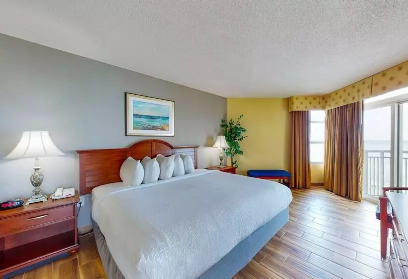 Отель Carolinian Beach Resort