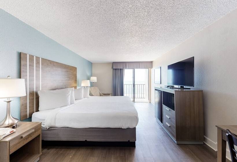 Hotel Carolinian Beach Resort