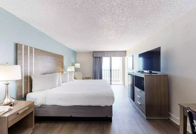 Отель Carolinian Beach Resort