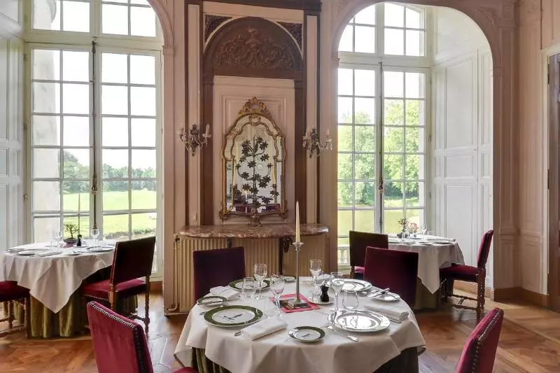 فندق Chateau D Ermenonville