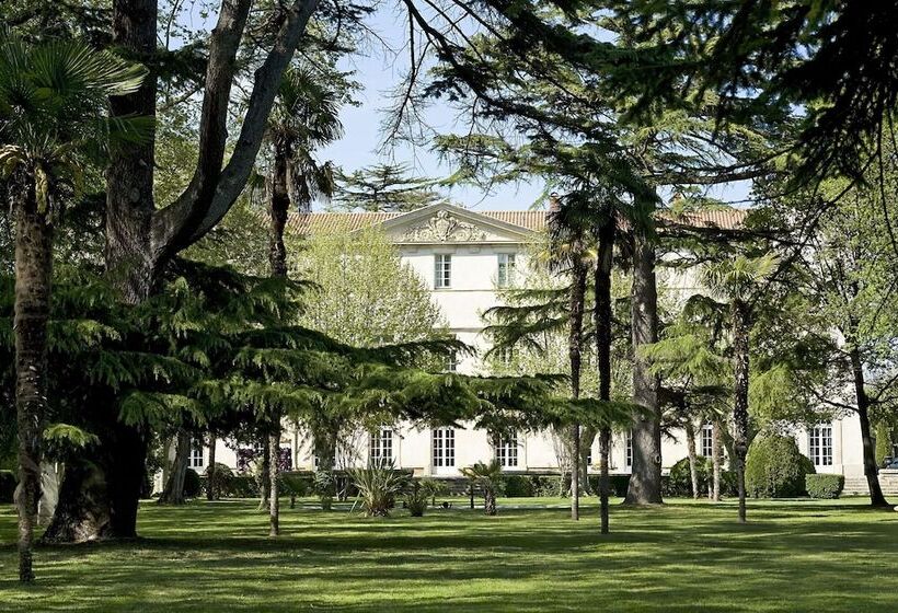فندق Château De Lignan