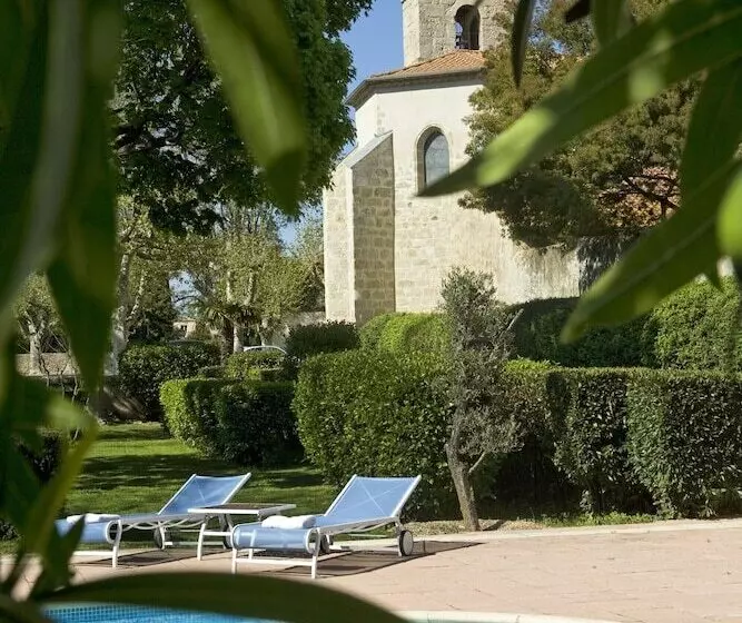 Отель Château De Lignan