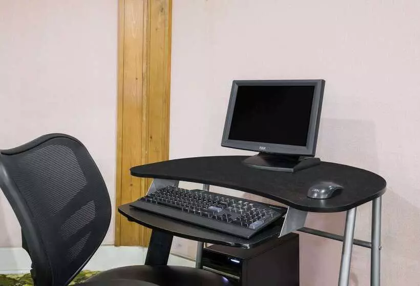 酒店 Days Inn By Wyndham Walterboro