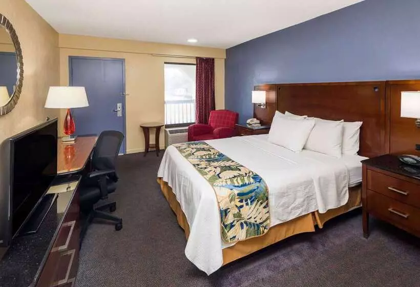 酒店 Days Inn By Wyndham Walterboro