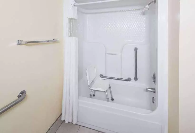 酒店 Days Inn By Wyndham Walterboro