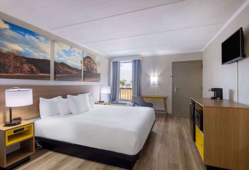 فندق Days Inn & Suites By Wyndham Fort Bragg/cross Creek Mall