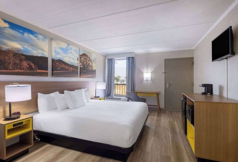 فندق Days Inn & Suites By Wyndham Fort Bragg/cross Creek Mall