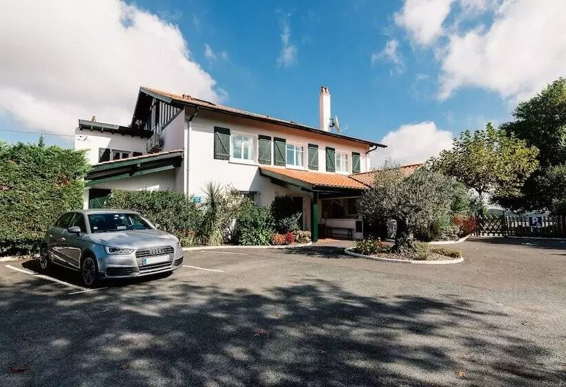 ホテル Hôtel Laminak, The Originals Relais