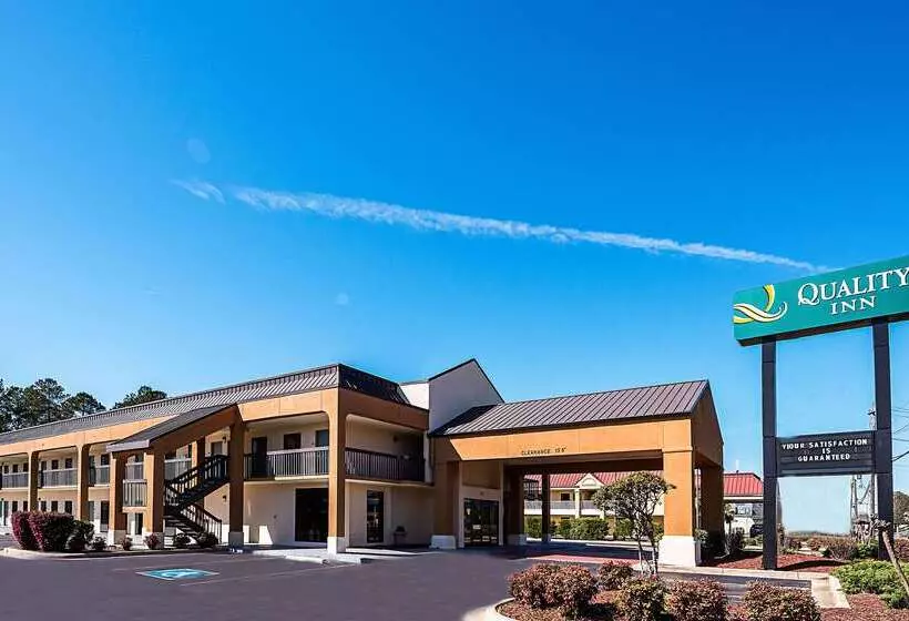 酒店 Quality Inn & Suites