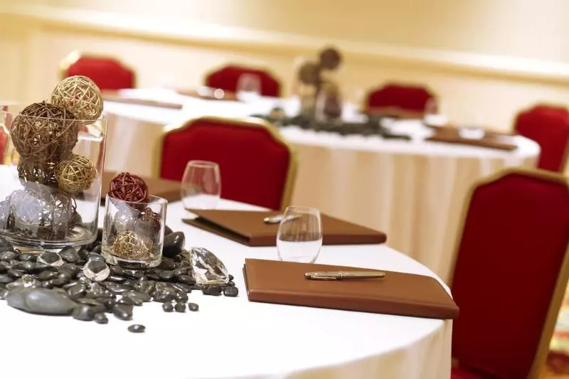 בית מלון כפרי Renaissance Concourse Atlanta Airport