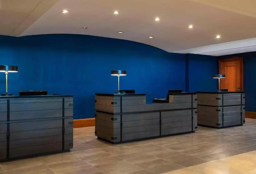 בית מלון כפרי Renaissance Concourse Atlanta Airport