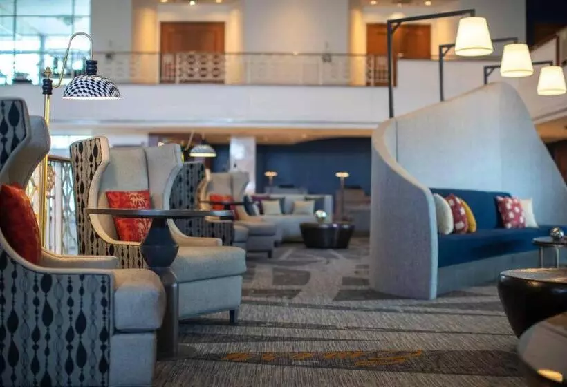 בית מלון כפרי Renaissance Concourse Atlanta Airport