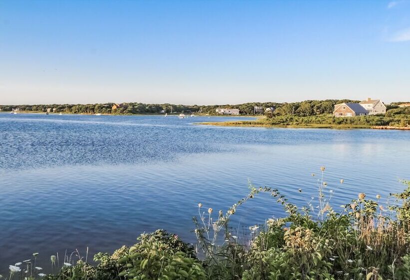 Innseason Resorts Surfside