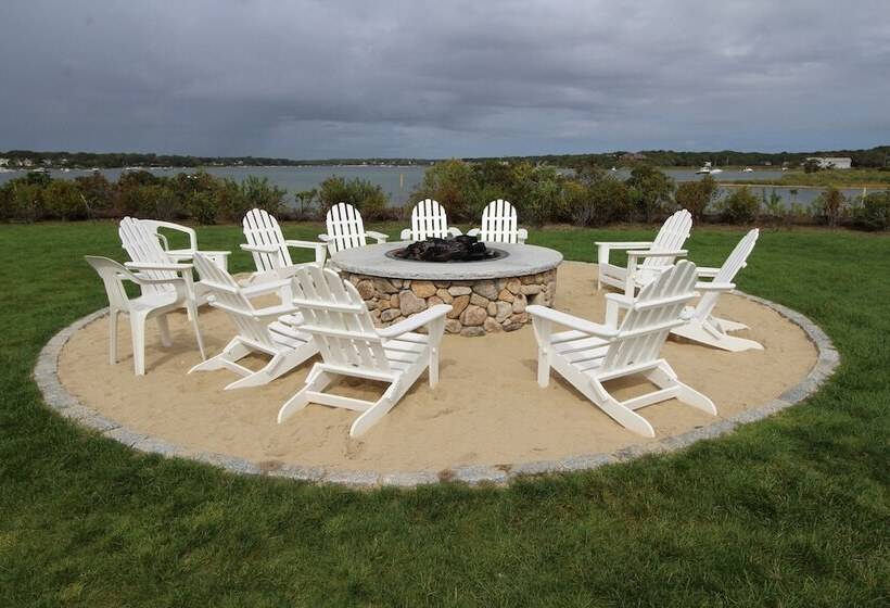 Innseason Resorts Surfside