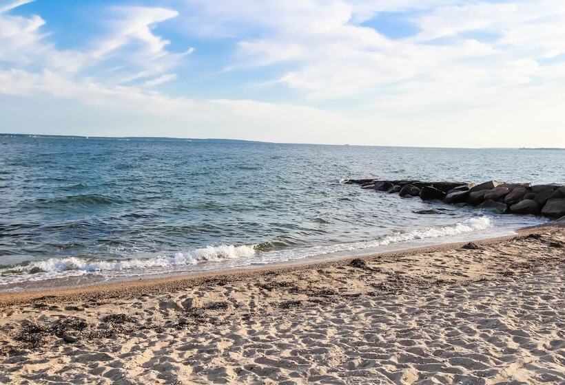 Innseason Resorts Surfside