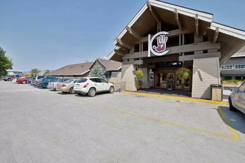 Kwataqnuk Resort & Casino