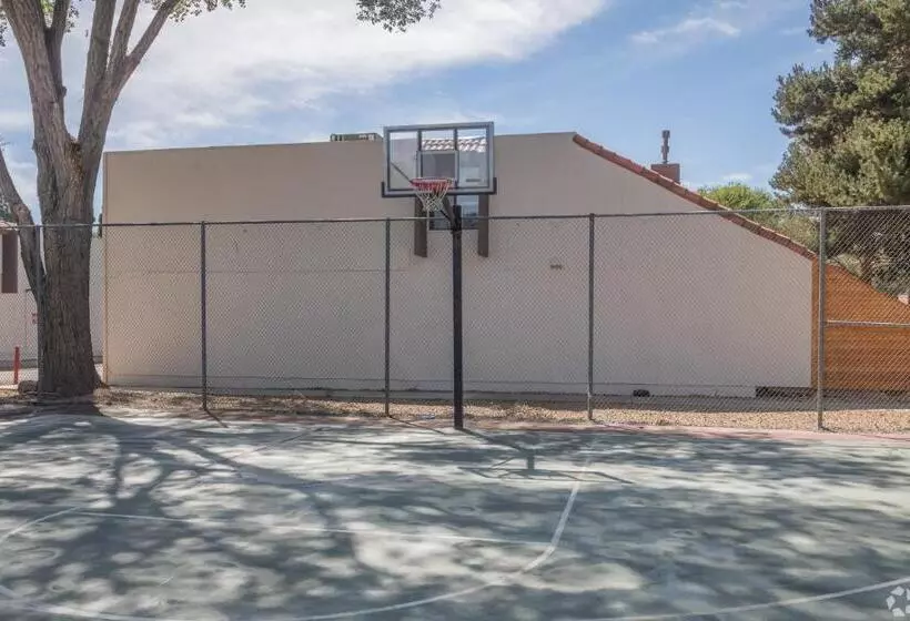 Thunderbird Resort Club