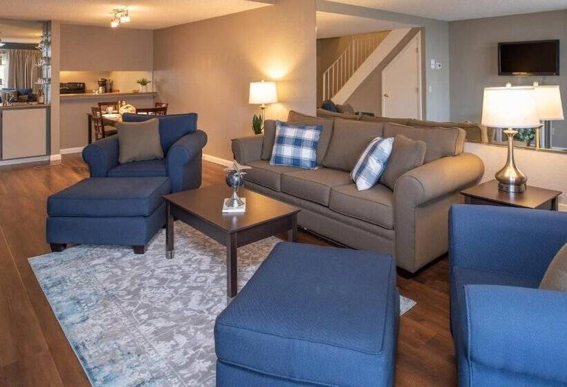 Thunderbird Resort Club