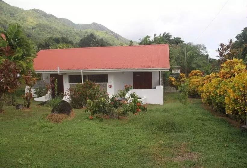 Daniella's Bungalows