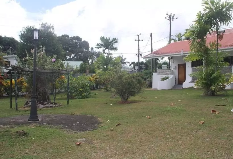 Daniella's Bungalows