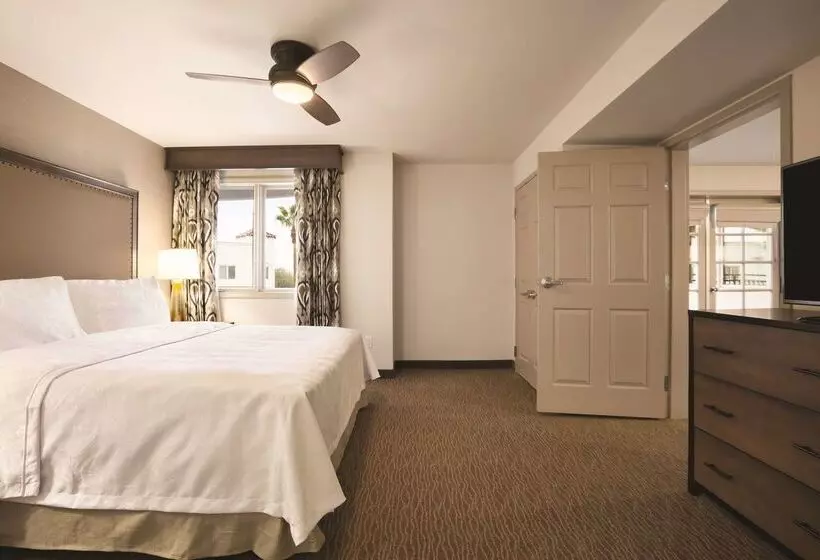 Homewood Suites By Hilton Tucson/st. Philip S Plaza Univ