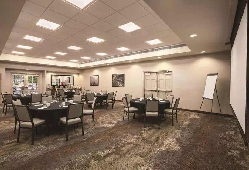 Homewood Suites By Hilton Tucson/st. Philip S Plaza Univ