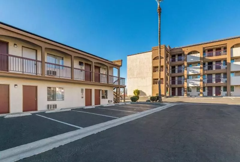 酒店 Days Inn By Wyndham Chula Vista San Diego