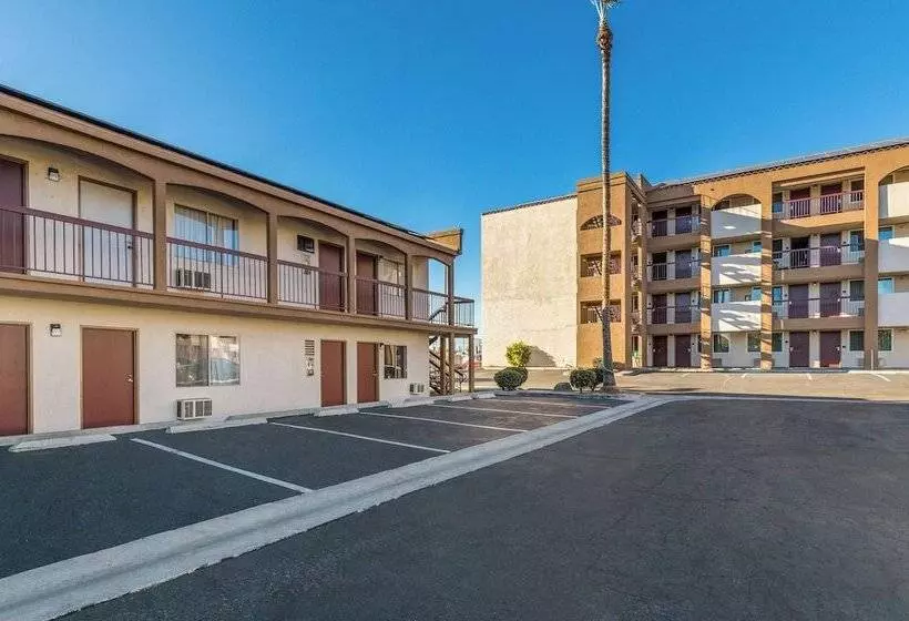 酒店 Days Inn By Wyndham Chula Vista San Diego