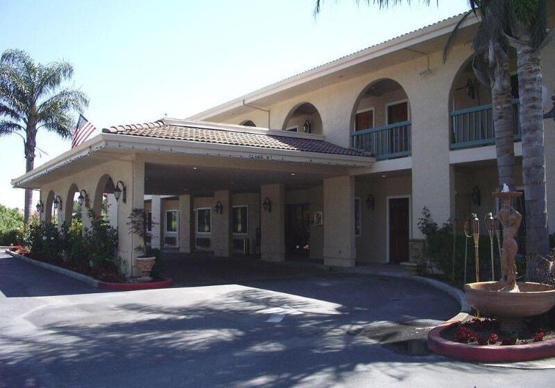 Отель Executive Inn Morgan Hill