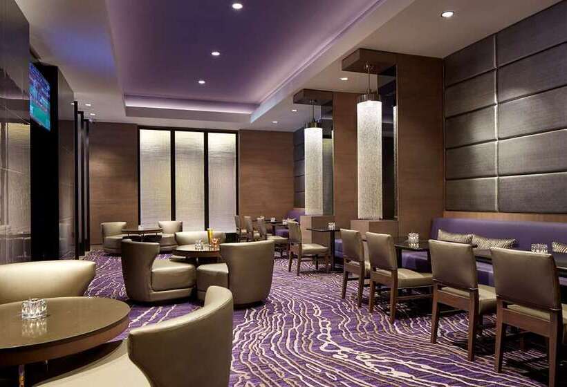 ホテル Hilton Long Beach