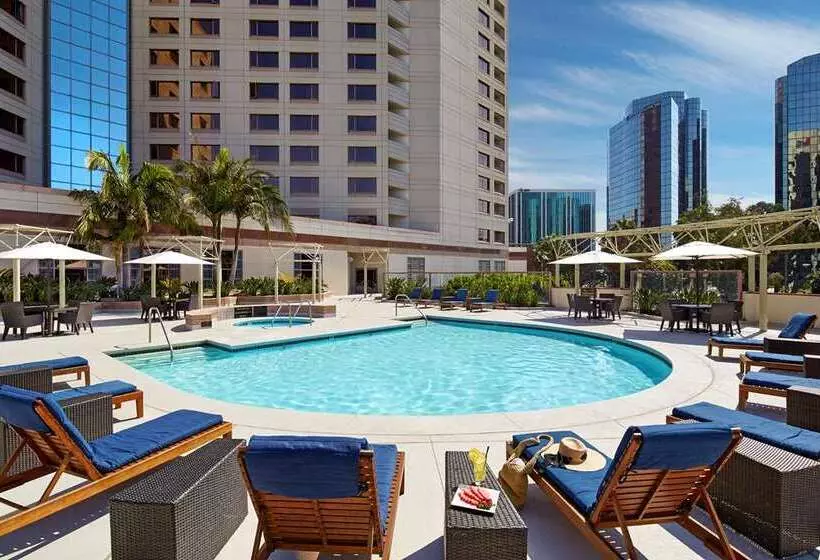 فندق Hilton Long Beach